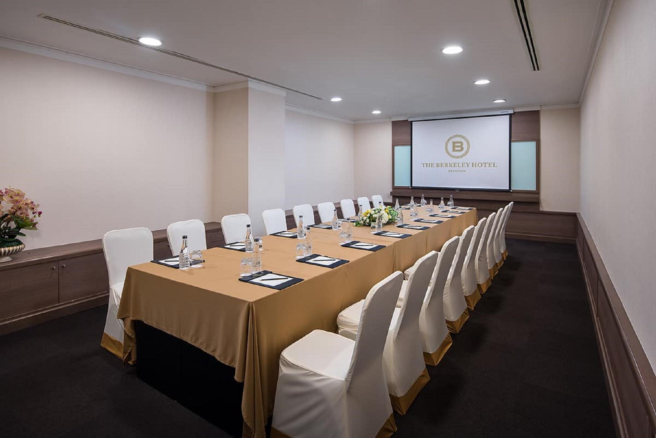 เดอะ เบิร์คลีย์ โฮเทล ประตูน้ำ โรงแรม กรุงเทพมหานคร