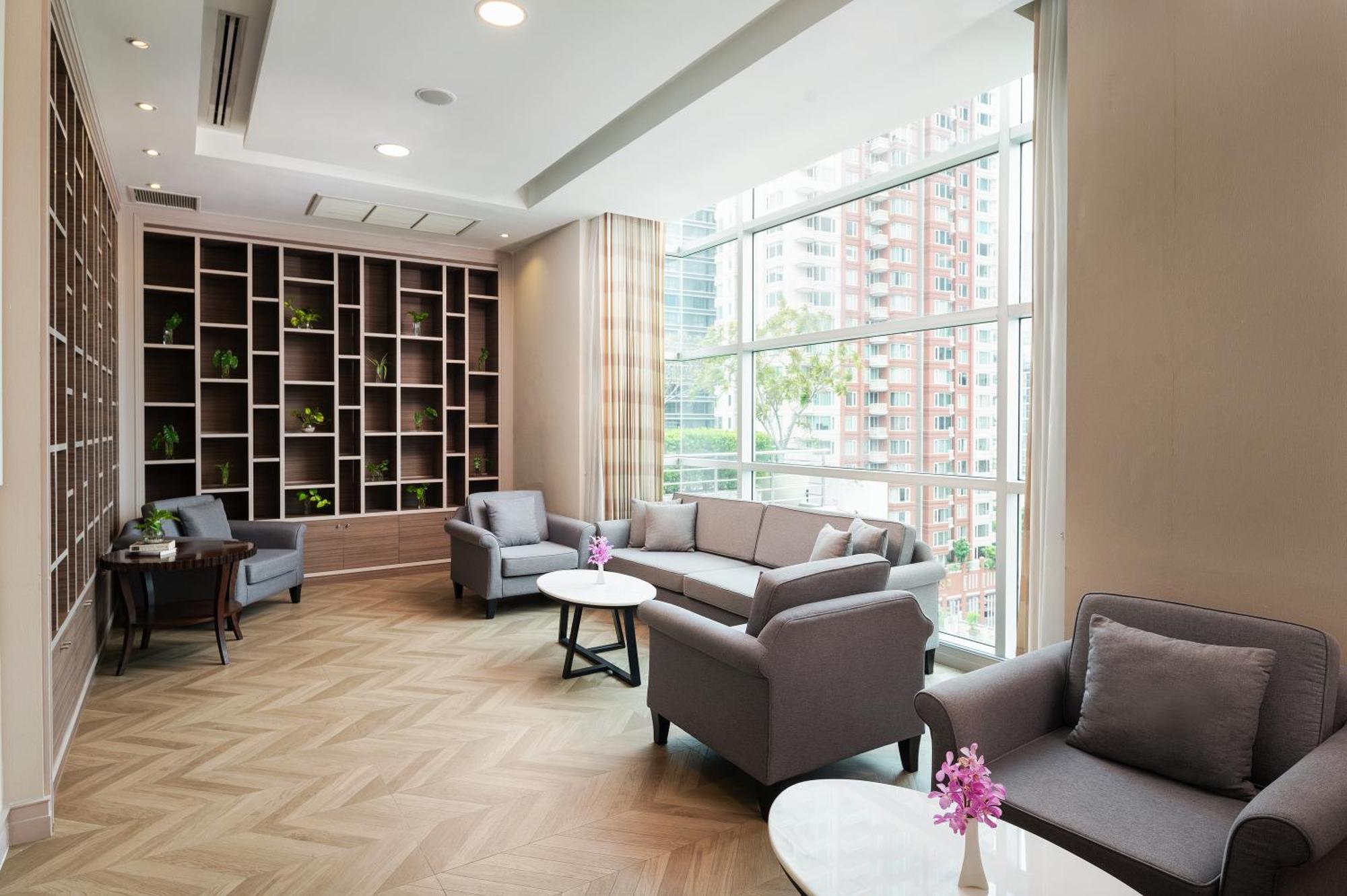 โรงแรม เดอะ เบิร์คลีย์ โฮเทล ประตูน้ำ กรุงเทพมหานคร
